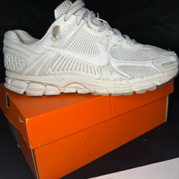 Nike Vomero 5 “Vast Grey” Size 10.5 Men - Picture 5 of 8